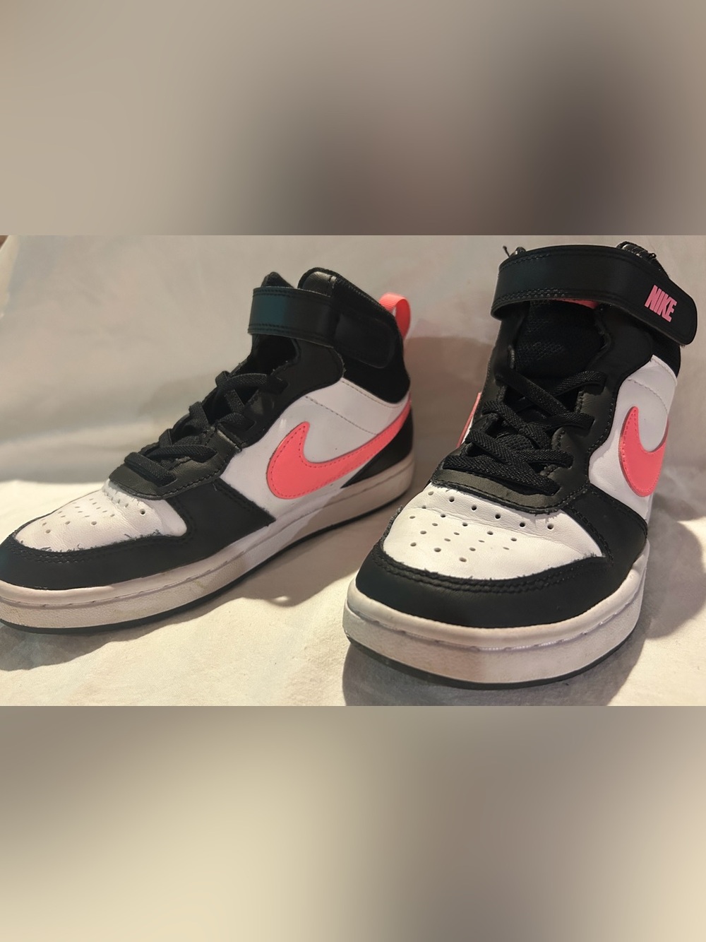 Nike Girls' Court Borough Mid 2 Shoes Youth Size 1